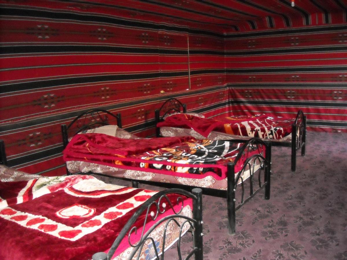Bedouin House Camp Hotel Wadi Rum Exterior photo